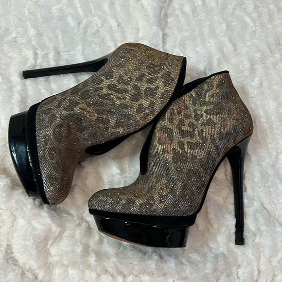B BRIAN ATWOOD FORTOSA Silver Leopard Glitter Designer Platform Boots 7 - Picture 13 of 13